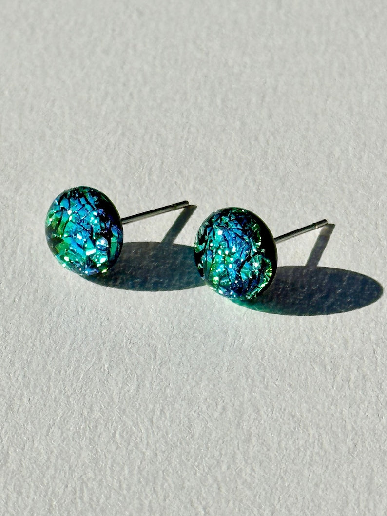 Glass Stud Earring in Emerald Green Glimmer